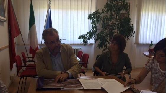 L'assessore all'urbanistica Giancarlo Tei e la funzionaria Elisabetta Frati