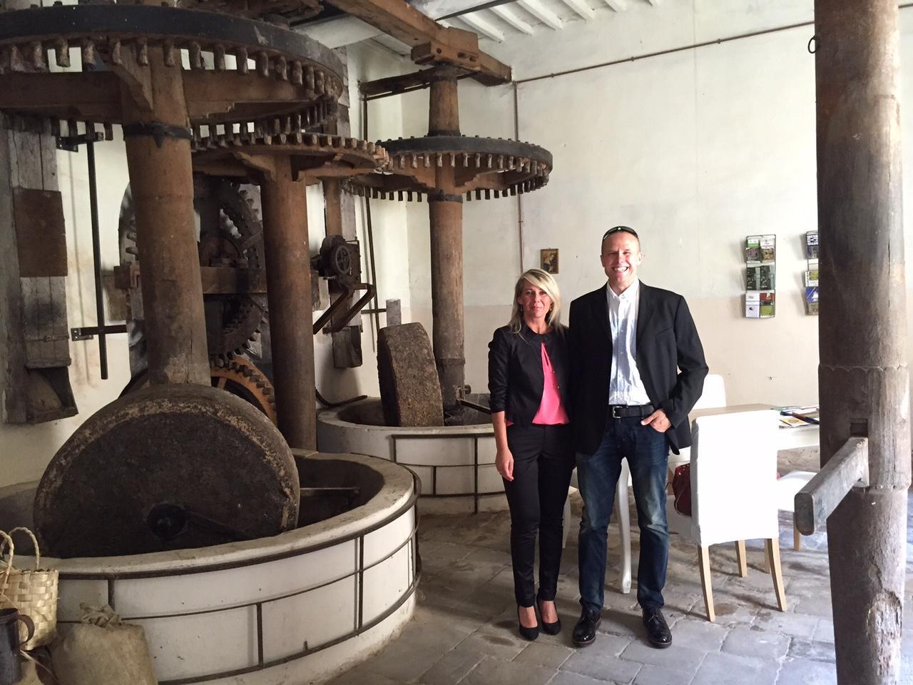 Natalia Nesti e Alessio Battaglia all'interno del Frantorio Rossoni