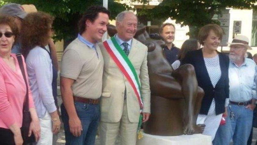 Il regalo di Maria Gamundi Una scultura per il parco
