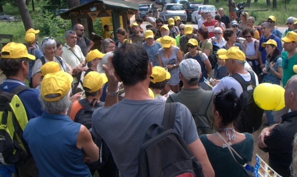 Tanta gente sul Monte Perone per la festa delle farfalle