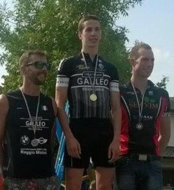 Più di trecento partecipanti al primo Triathlon della città