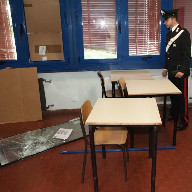 Scuola distrutta: uno dei vandali vuole espiare la pena lavorando 