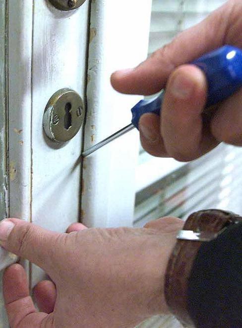 Tentano di rubare in un maglificio