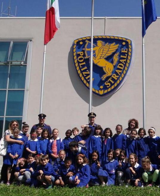 Alunni diplomati in sicurezza stradale grazie alla polizia