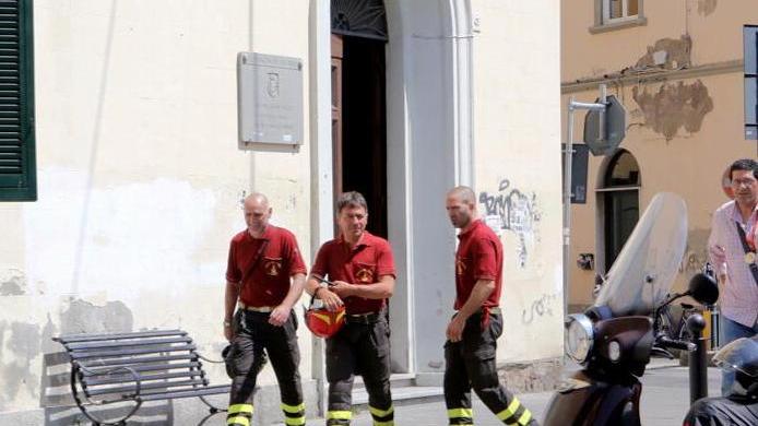 Crepe nel corridoio del liceo: sopralluogo dei pompieri