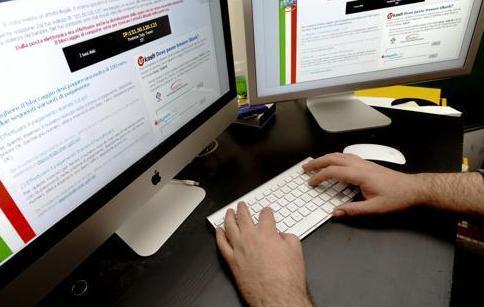 Truffe on line e carte clonate: tre denunciati dai carabinieri 