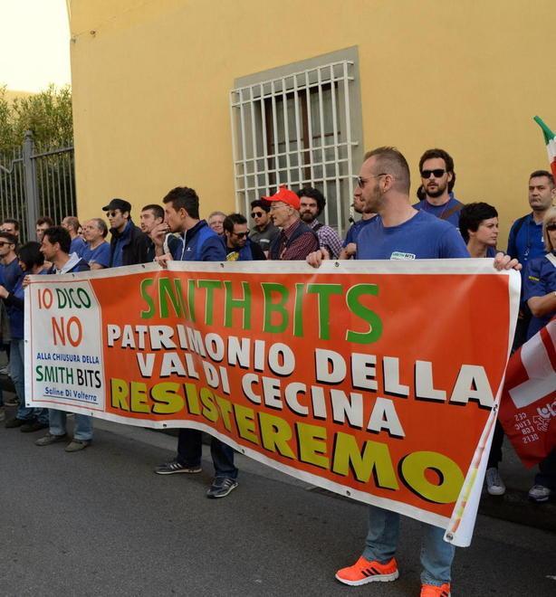 #Iostoconi193, il flash mob per gli operai della Smith