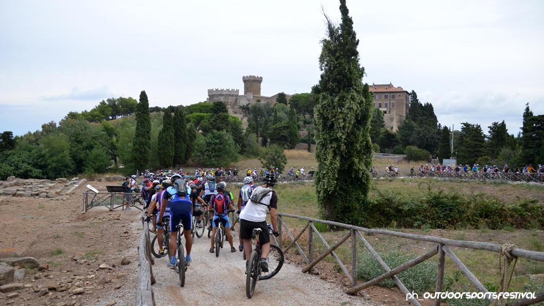Nel parco archeologico di Populonia In mountain bike (dal depliant informativo)