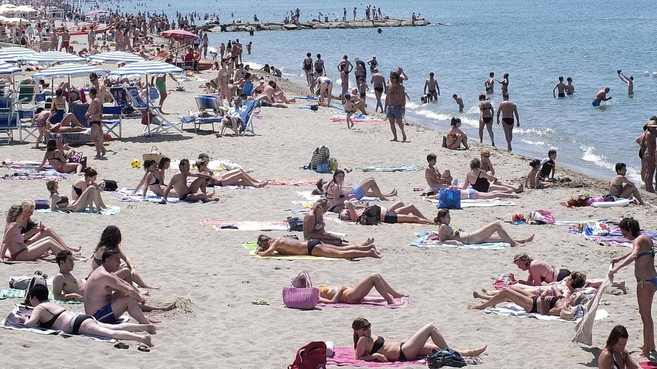 Toscana: la costa scotta, aumento record della temperatura