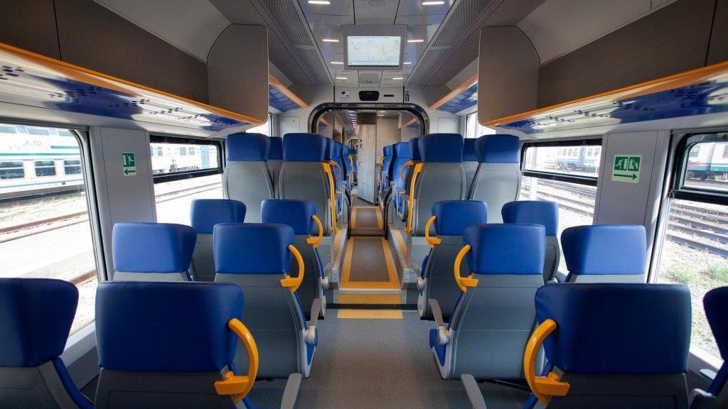 L'interno di un treno (foto archivio)