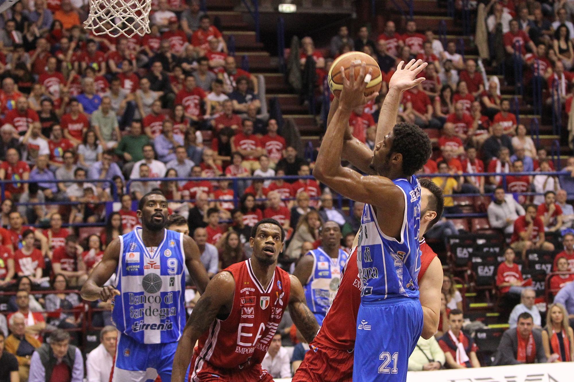 Gara 5: Milano rialza la testa e batte la Dinamo 95-88