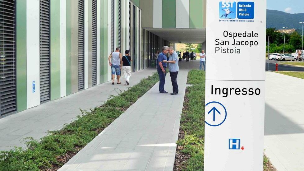 Tagli all’attività chirurgica al San Jacopo e a Pescia