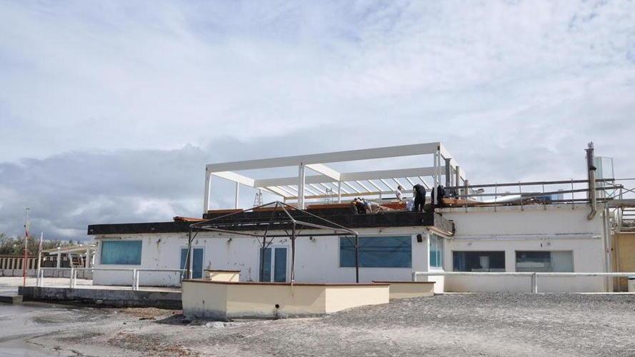 La Barcaccina riapre alle danze si torna a ballare in riva al mare