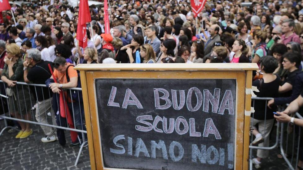 Anche al Vallisneri e al Fermi il blocco degli scrutini