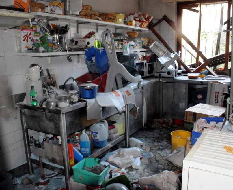 Esplode una bombola, barista trasformato in una torcia umana 