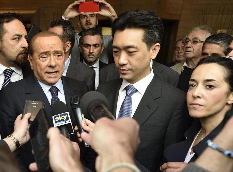 Svolta Milan, Berlusconi cede il 48% a Mister Bee 