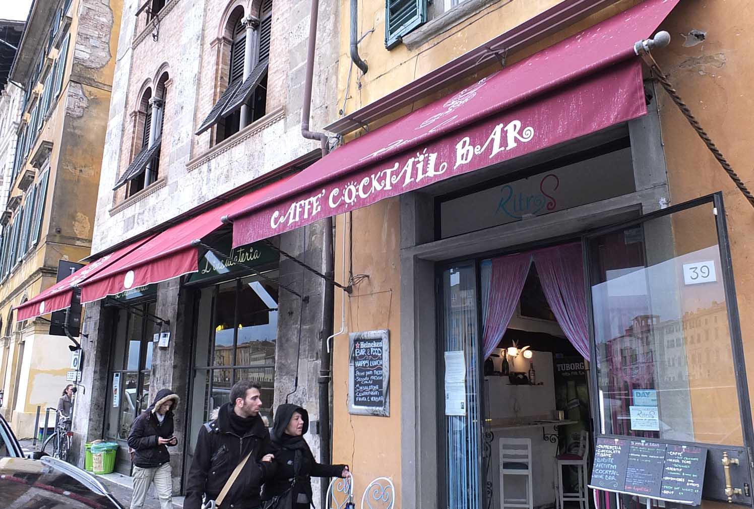 Le tende sulle quali si paga la Tosap e che Fucecchio ha cancellato (Foto d’archivio)