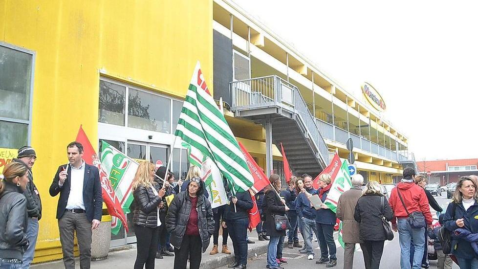 Sorpresa, il Mercatone non chiuderà