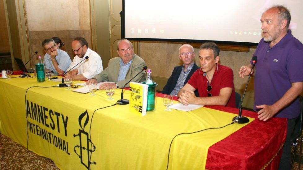La candela di Amnesty a Ferrara