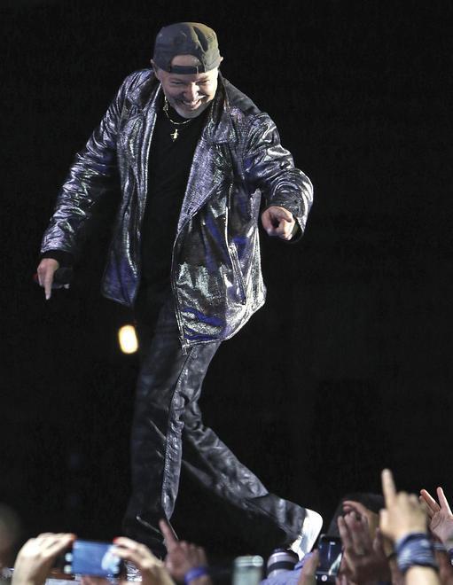 L’astronave rock di Vasco Rossi si scatena a Bari