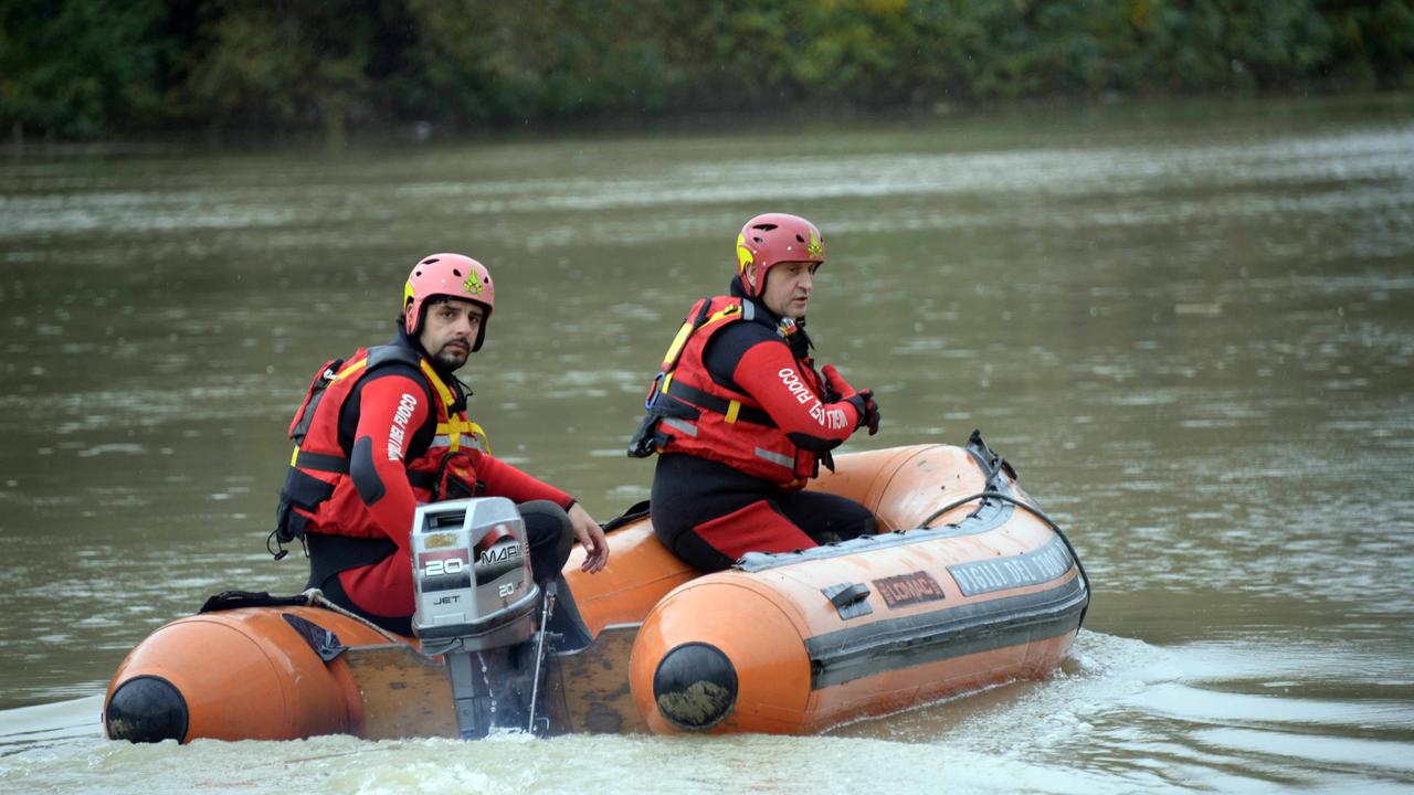 Cade in Arno nella notte: muore a 27 anni