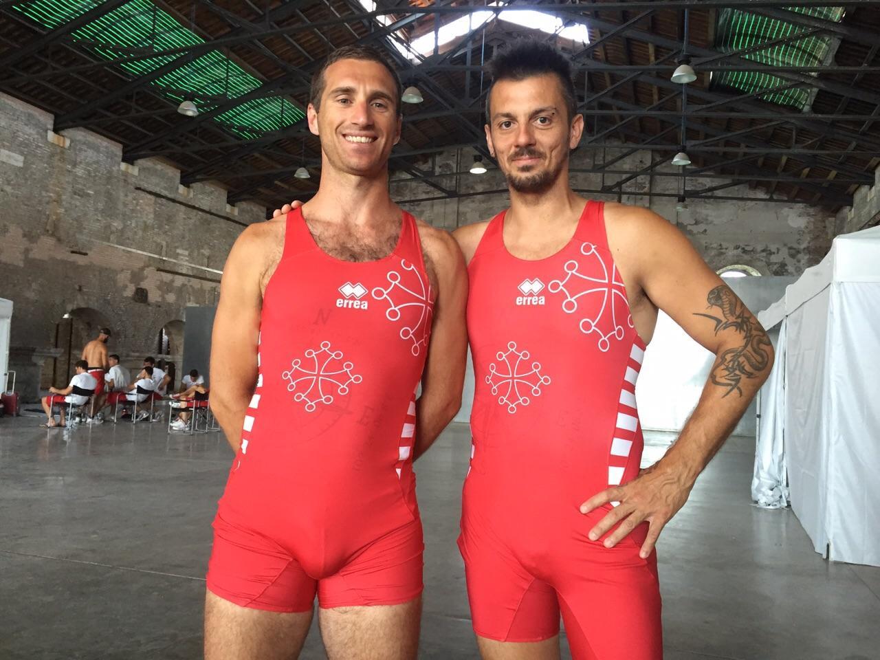 I due campioni livornesi che hanno gareggiato per Pisa alla regata delle repubbliche marinare: sono Alessio Melosi e Jonatan Bulfon