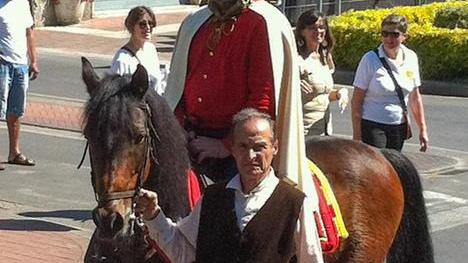 Sfilano duecento figuranti nella Castelfranco di ieri