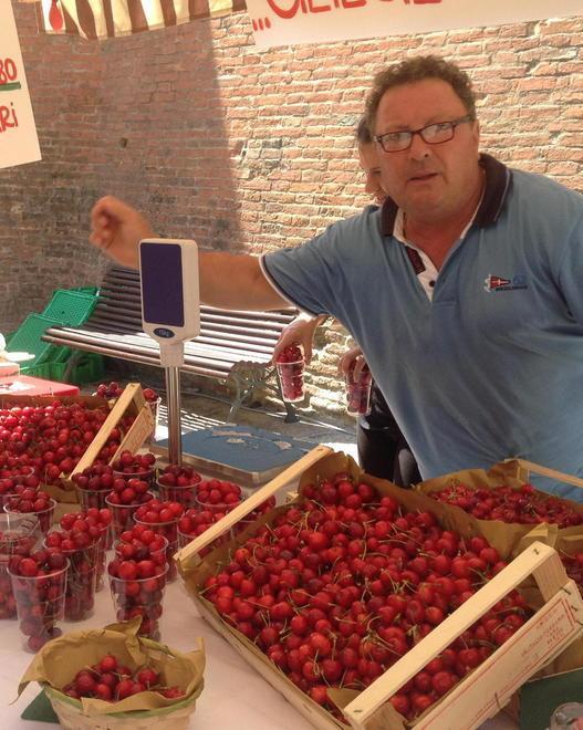 Tanta gente tra i boschi per la Mangialonga 2015