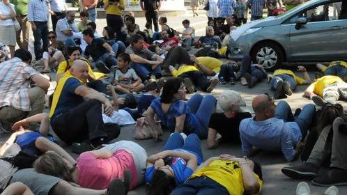 A Nuoro anche i candidati in piazza
