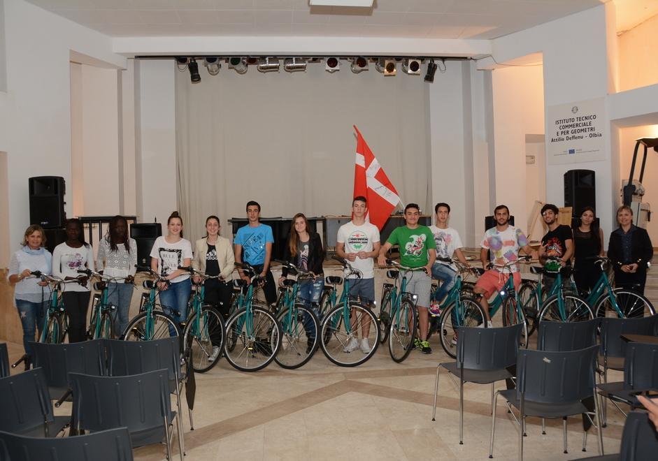 I ragazzi del Deffenu al secondo posto: per loro 12 bici 