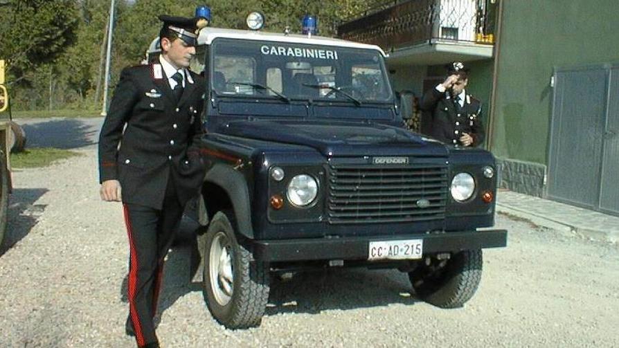 Evade dalla comunità e ruba dei liquori