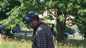 Assessori giardinieri per pulire Selva di Filetto