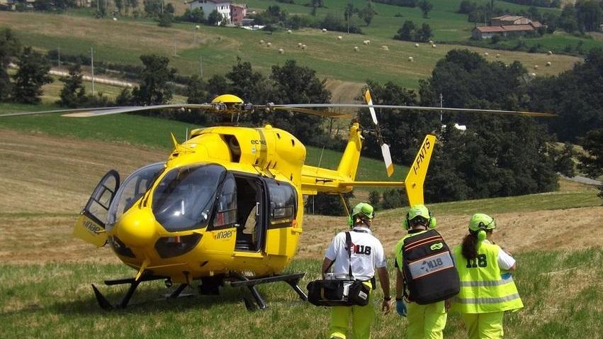 Ha un malore, arriva l’elisoccorso