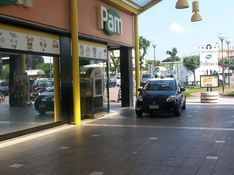 La Pam di Follonica svaligiata e i carabinieri in azione 