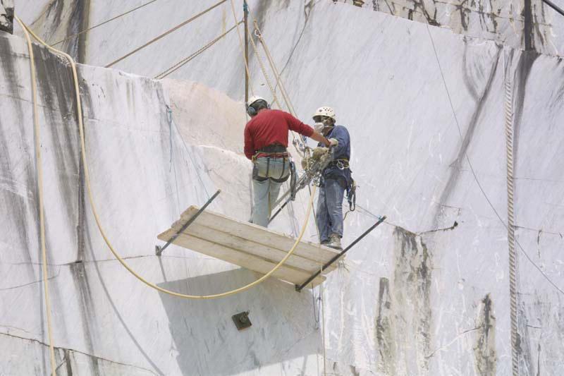 Il lavoro alle cave