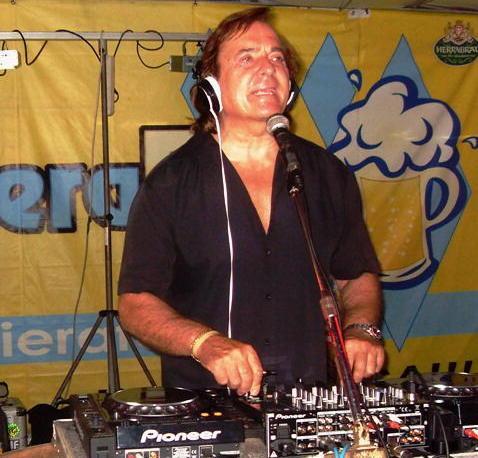 Stasera la musica di dj Cioni ci riporta indietro nel tempo