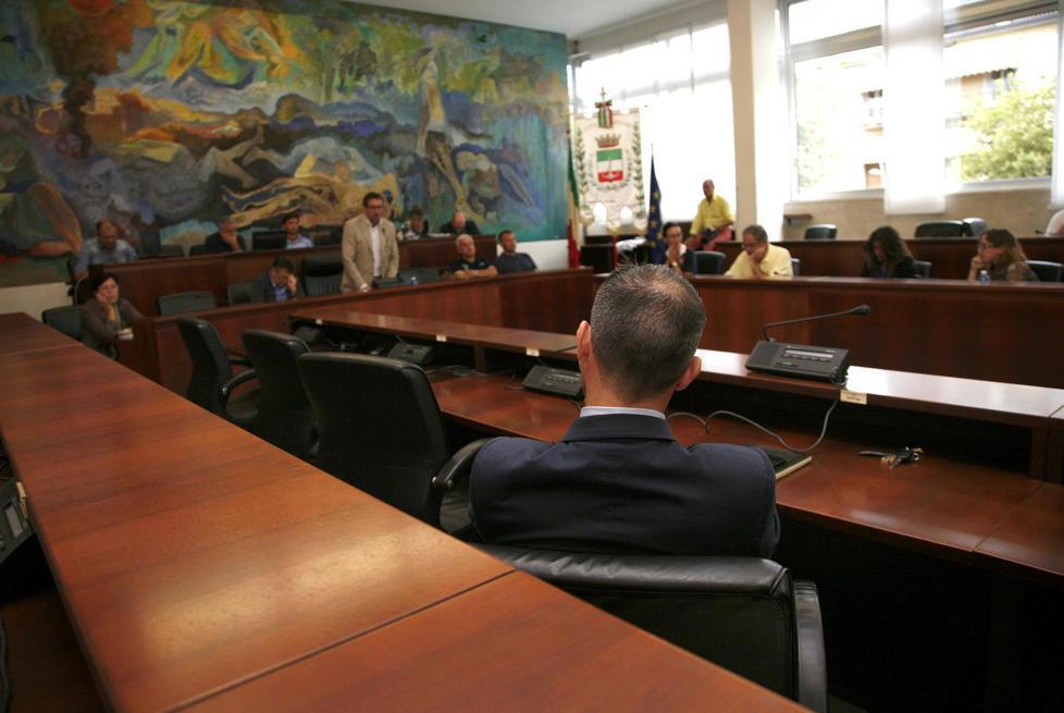 Sono in ventisei a contendersi i seggi del consiglio 