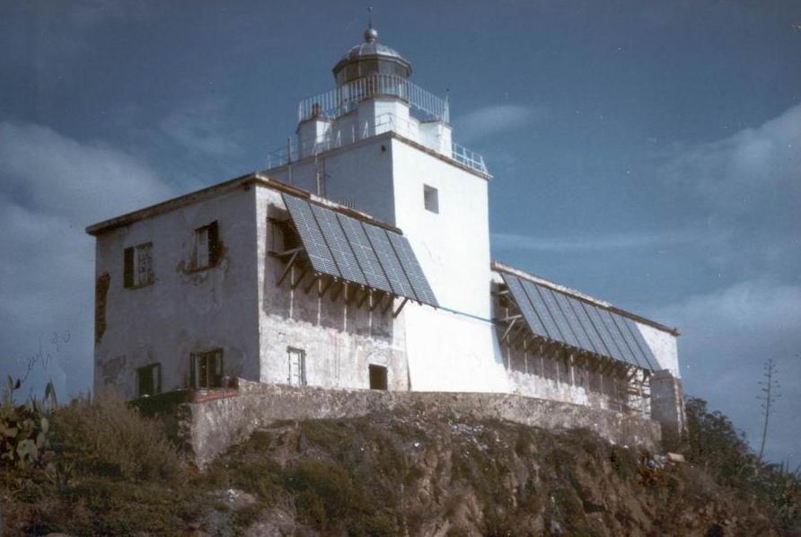 Faro elbano in affitto, oggi l’annuncio 