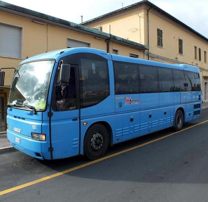 Treni cancellati per due giorni Al loro posto gli autobus