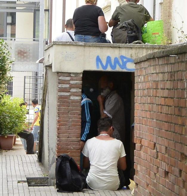«Spostate la Caritas, non viviamo più» 