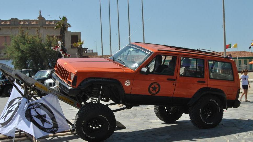 Raduno annuale di jeep, cambia la viabilità a Lido