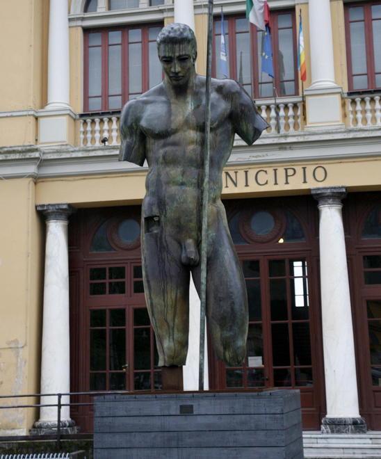 in municipio