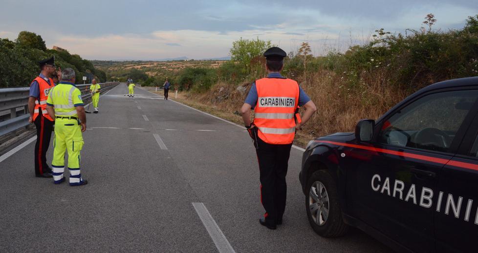 Abbasanta, sbalzata fuori dall’auto: 25enne in gravi condizioni 