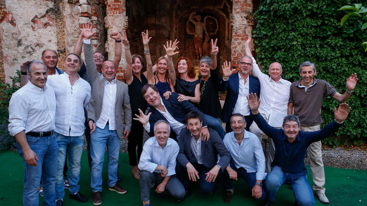 Gli ex aluinni della classe del maestro Pirillo della Cesare Guasti