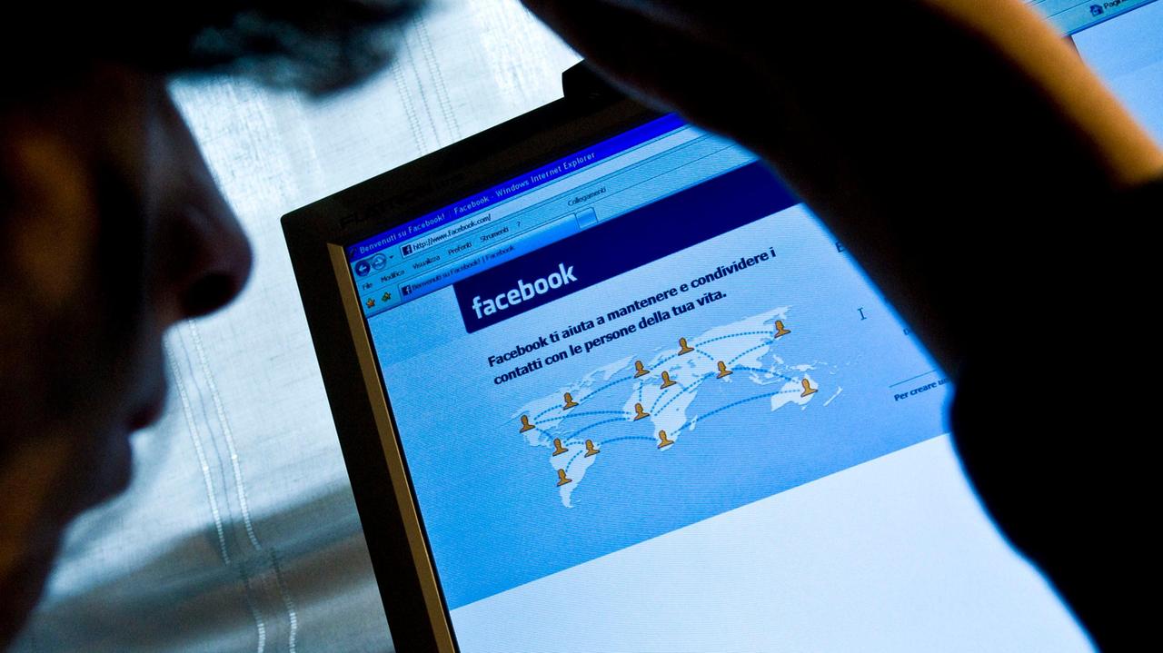 Ancora minacce via Facebook, stavolta a essere vittima è una dipendente comunale di Loiri