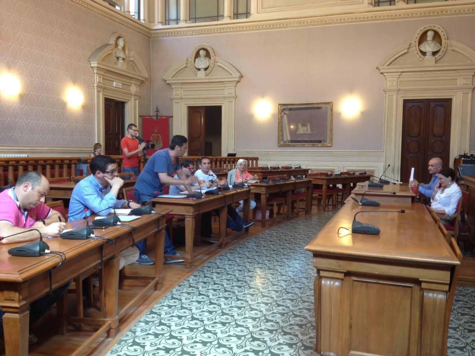 Un momento della commissione in Comune