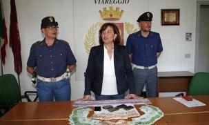 Insieme alla droga aveva quasi 90mila euro 