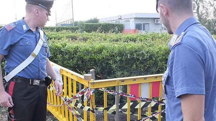 Mina anti-carro trovata in un’aiuola a Tirrenia