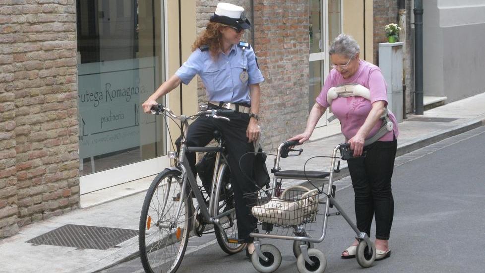 In centro arrivano le vigilesse in bici