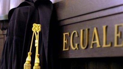 Coprì gli abusi sessuali sulla figlia: condannata